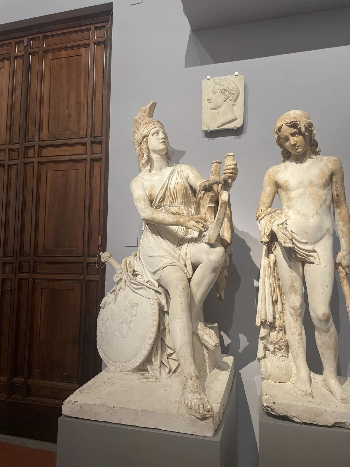 Apollon citharède photographié par Stéphane à la Galleria dell’Accademia de Florence, avec un héros nu à ses côtés.